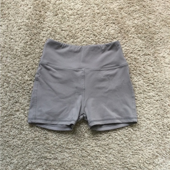 Booty Defining Shorts - Picture 11 of 12